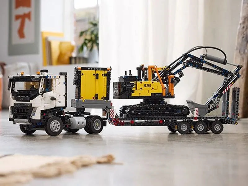 LEGO Volvo FMX Truck &amp; EC230 Electric Excavator 42175 Technic