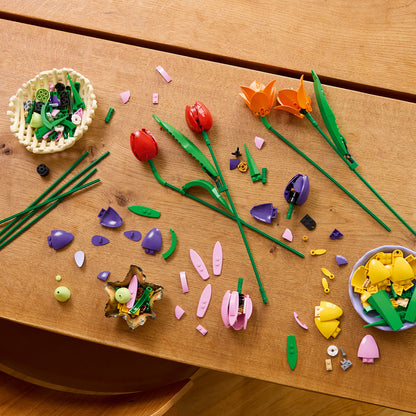 LEGO® Botanicals Boeket met Tulpen - Bloemendecoratie - Bouwset voor Volwassenen - Cadeautip - 11501