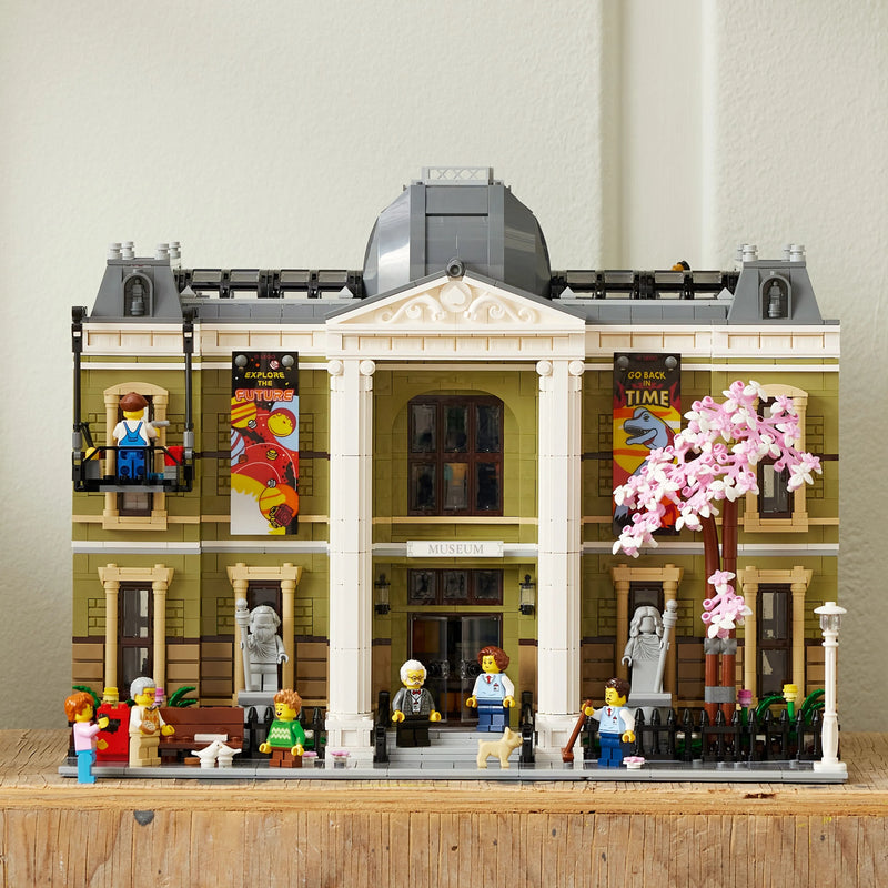 LEGO Natural History Museum 10326 Icons