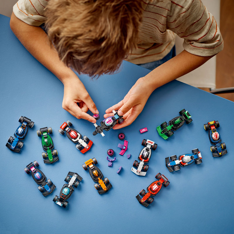 LEGO Formula 1 Drivers with their Car 71049 Minifigures (Set 12 Pieces)
