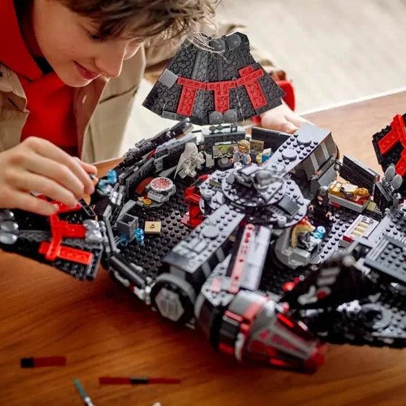 LEGO The Dark Falcon 75389 Star Wars