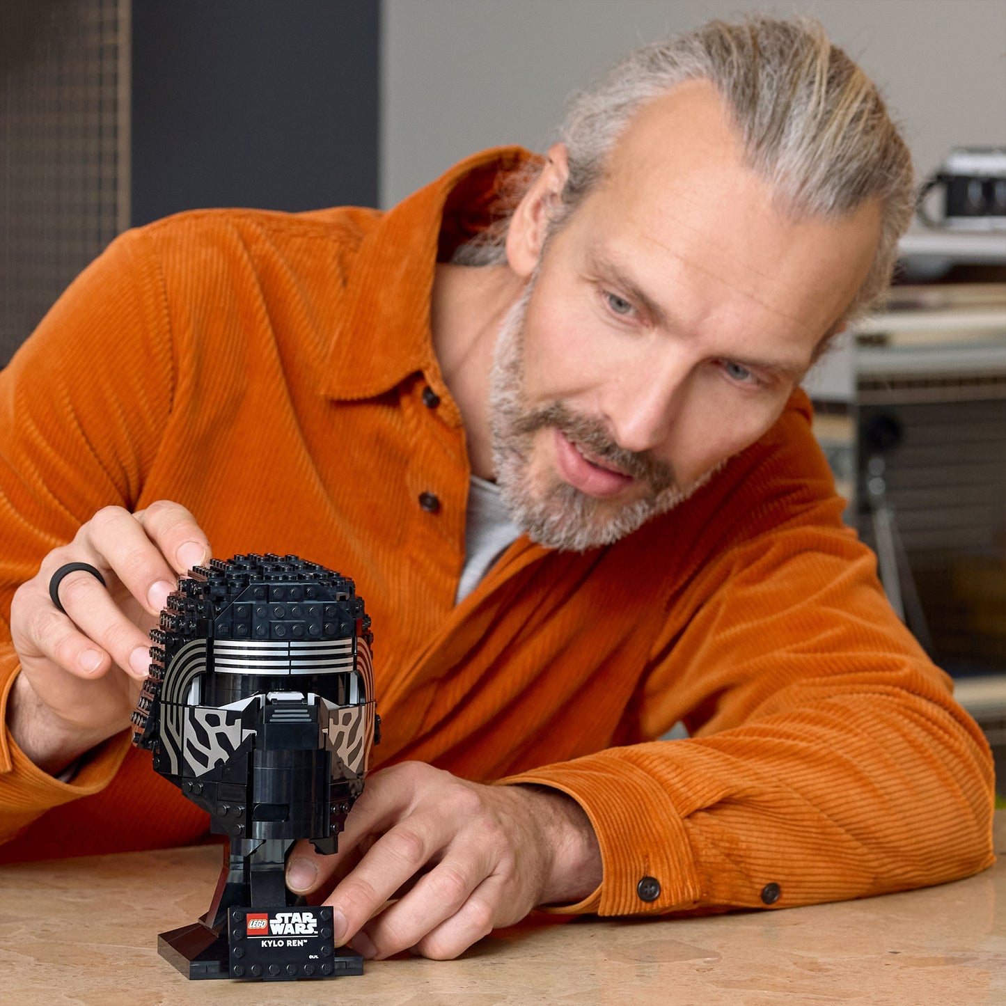 LEGO Kylo Ren Helm 75415 StarWars