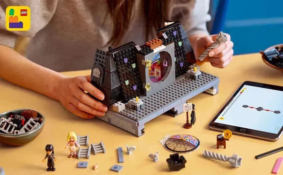 LEGO Wednesday en Enid's kamer 76781 Wednesday