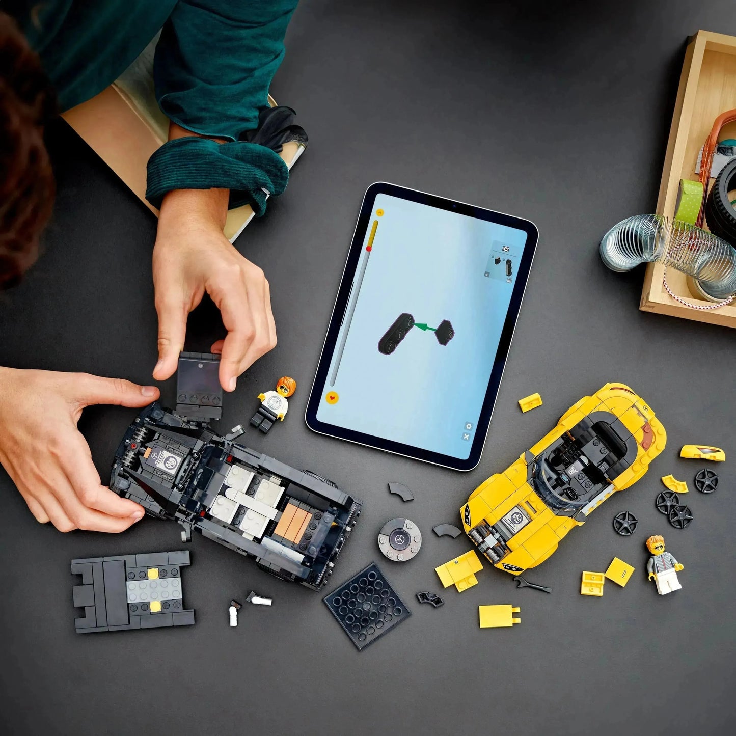 LEGO Mercedes-AMG GT Roadster 2024 & AMG G 63 76924 Speedchampions