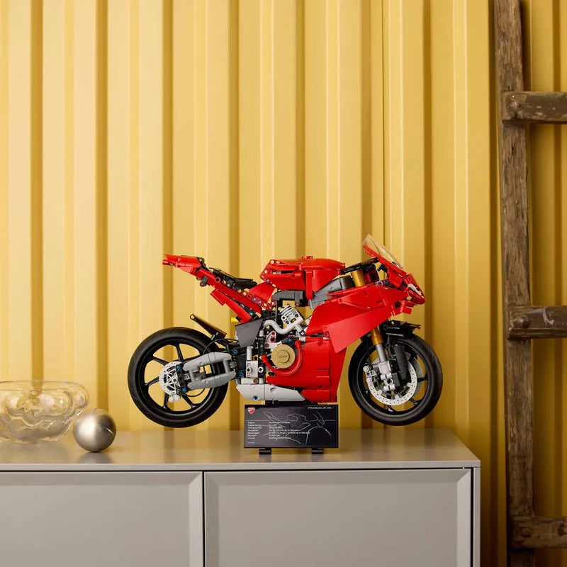 LEGO Ducati Motorcycle 42202 Technic (Pre-Order: January 2025)