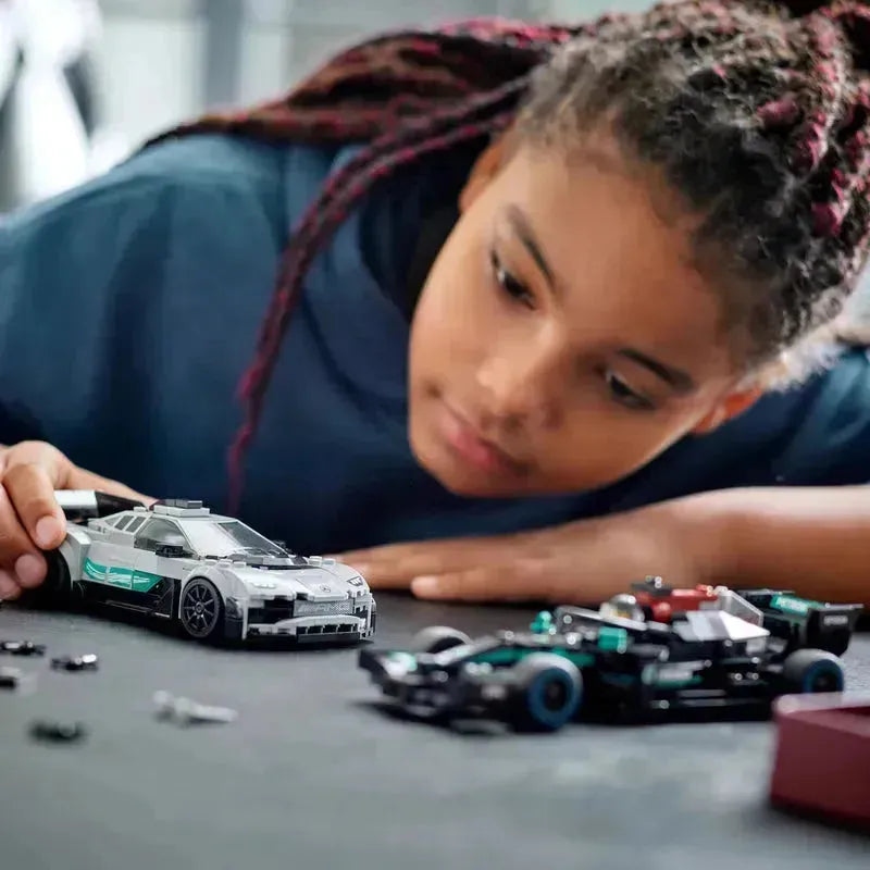 LEGO Mercedes-AMG Formule 1 W12 E Performance & Mercedes-AMG Project One 76909