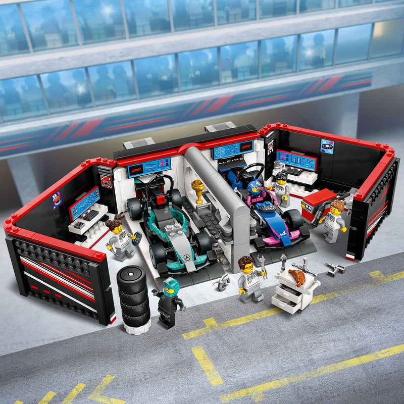 LEGO Pit Box with Mercedes AMG and Alpine F1 Cars 60444 City (Delivery: January 1, 2025)