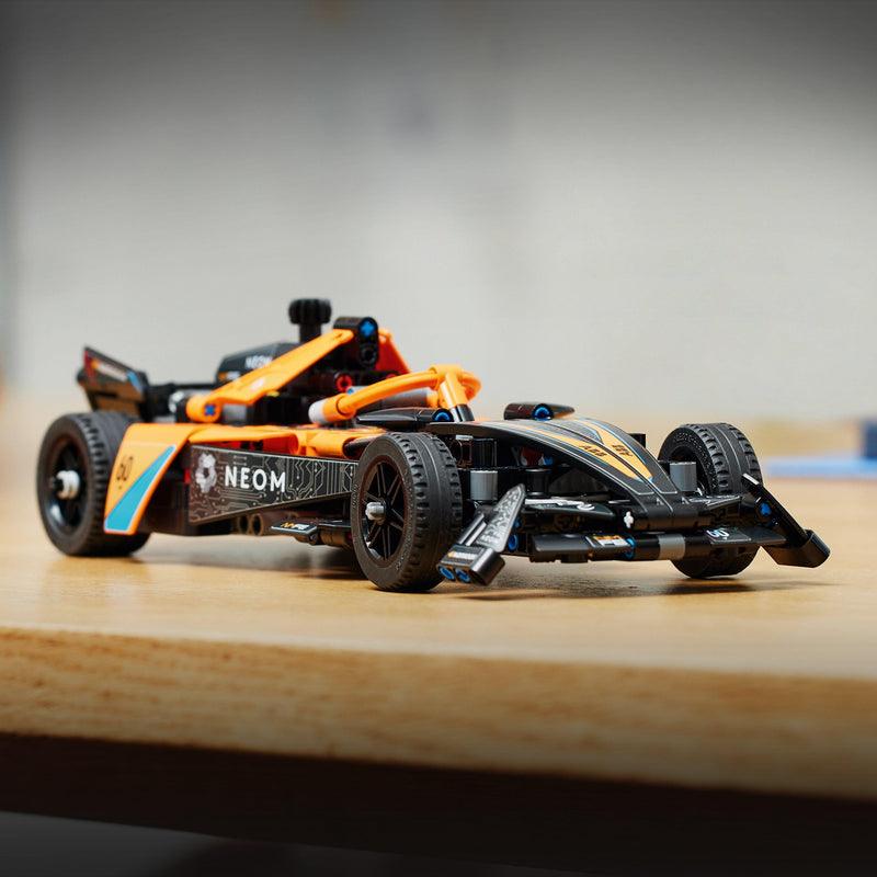 LEGO NEOM McLaren Formula E racewagen 42169 Technic LEGO TECHNIC @ 2TTOYS | Official LEGO shop😊🥰 LEGO €. 44.48