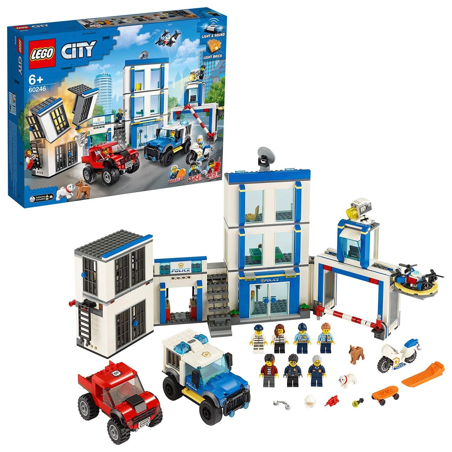 LEGO Uitgebreid Politie bureau 60246 City LEGO CITY POLITIE @ 2TTOYS | Official LEGO shop😊🥰 LEGO €. 79.99