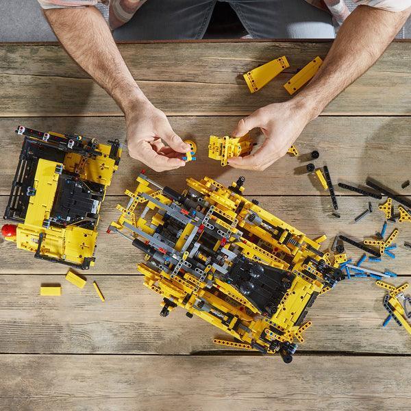 LEGO Cat D11 Bulldozer 42131 Technic LEGO TECHNIC @ 2TTOYS | Official LEGO shop😊🥰 LEGO €. 499.99