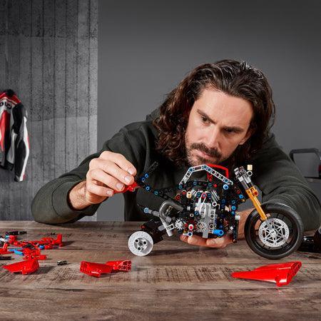 LEGO Ducati Panigale VR4 race motor 42107 Technic LEGO TECHNIC @ 2TTOYS | Official LEGO shop😊🥰 LEGO €. 79.99