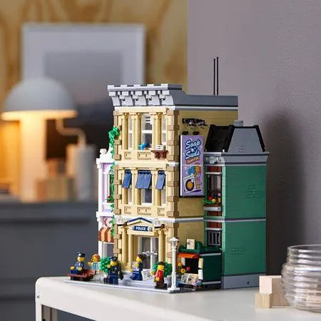 LEGO Modulair Politiebureau 10278 Creator Expert LEGO CREATOR EXPERT MODULAIR @ 2TTOYS | Official LEGO shop😊🥰 LEGO €. 249.99