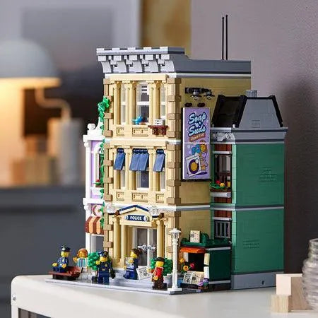 LEGO Police Station 10278 Creator Expert LEGO CREATOR EXPERT MODULAIR @ 2TTOYS | Official LEGO shop😊🥰 LEGO €. 229.99