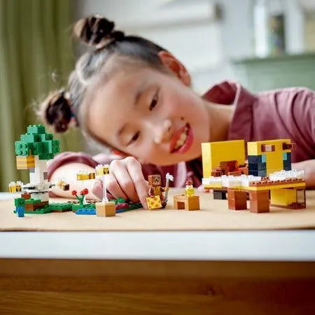 LEGO The Bee Cottage 21241 Minecraft LEGO MINECRAFT @ 2TTOYS | Official LEGO shop😊🥰 LEGO €. 19.99