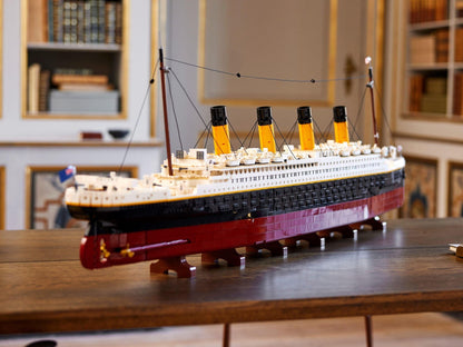 LEGO The Titanic 10294 Creator Expert LEGO CREATOR EXPERT @ 2TTOYS LEGO €. 699.99