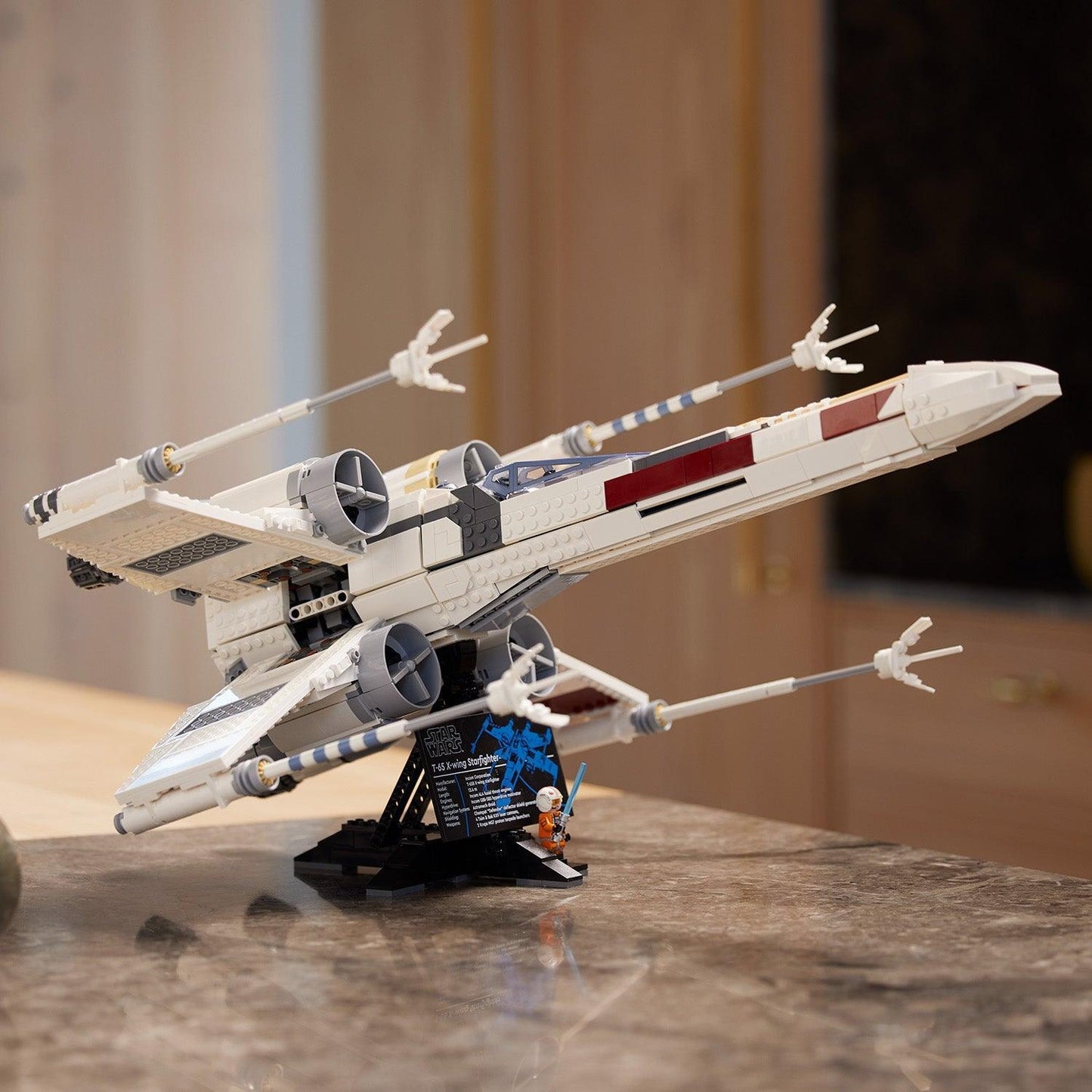 LEGO The X-Wing Fighter from Luke Skywalker 75355 StarWars LEGO STARWARS @ 2TTOYS LEGO €. 239.99